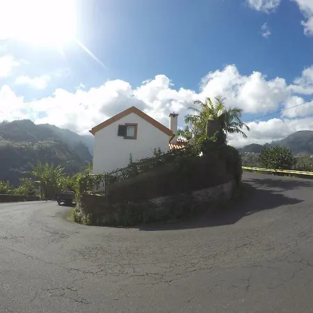 Palheiro Do Avo - Grandfather House Homestay Sao Roque Do Faial